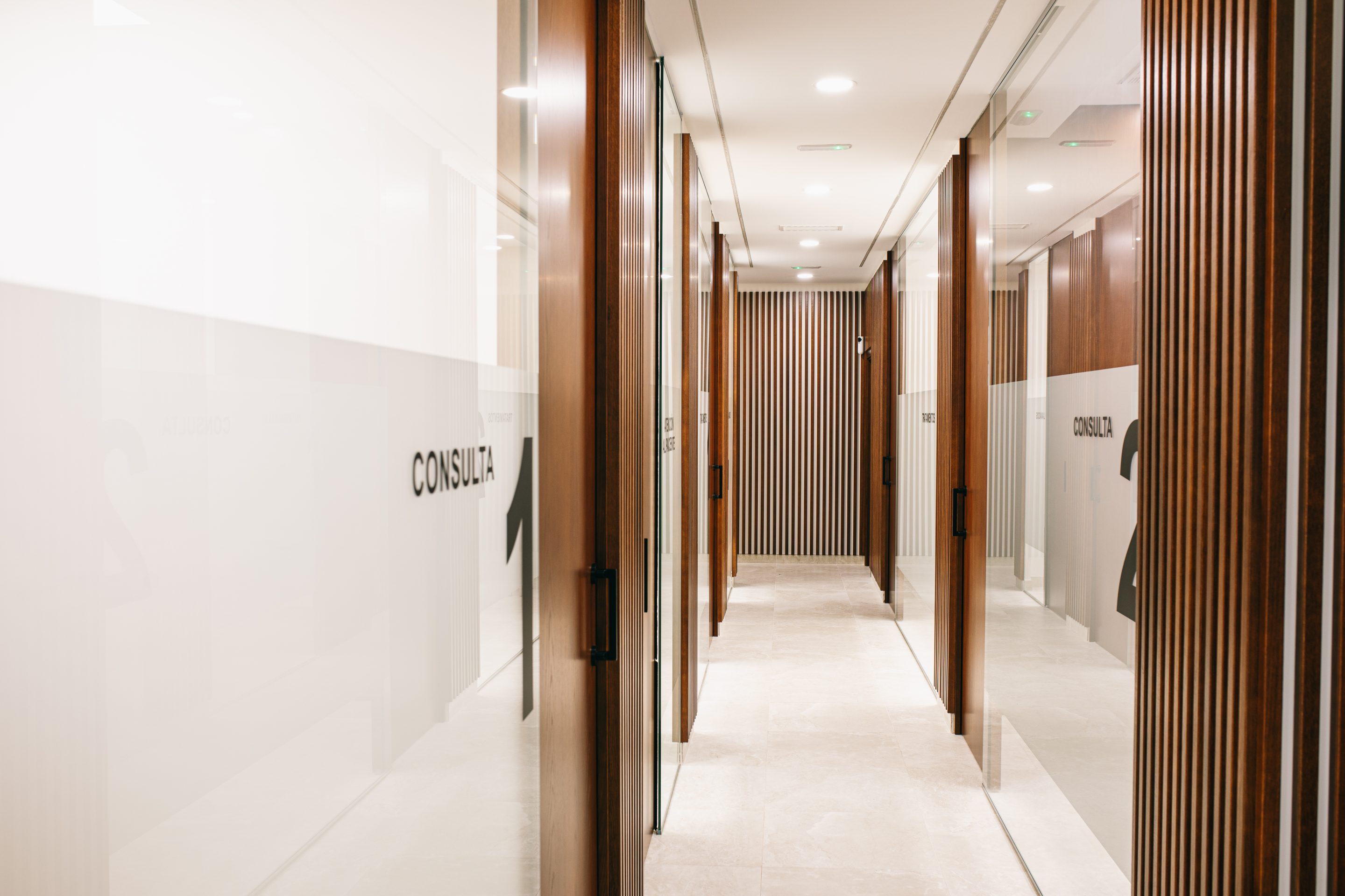 Pasillo de consultas de Hair & Be