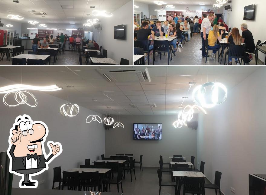 Sal&oacute;n principal